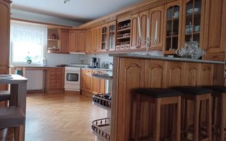 Casa deosebita de vanzare - Poză 3