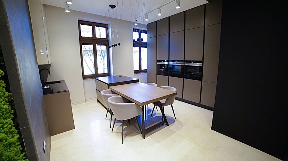 Apartament 3 camere de lux  Centru Istoric, 130mp, 2000Euro - Poză 3