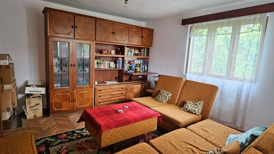 Casa de vanzare Golesti - zona Muzeu - Poză 9