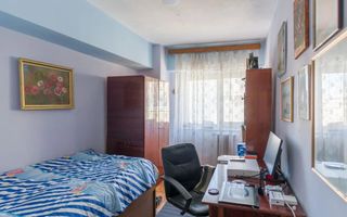 Apartament ULTRACENTRAL cu 4 camere,decomandat, langa Palas, 105 mp ! - Poză 7