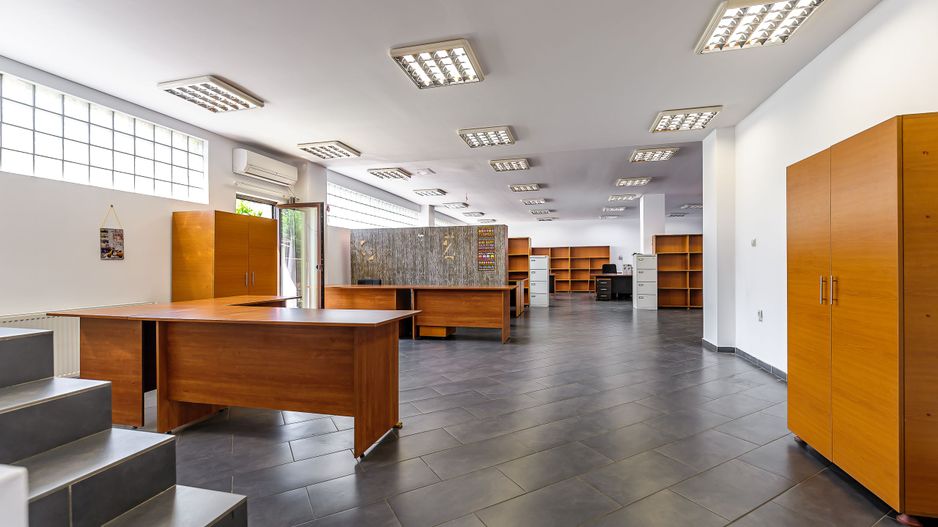 Spațiu pentru birouri în Pârneava - Poză 3