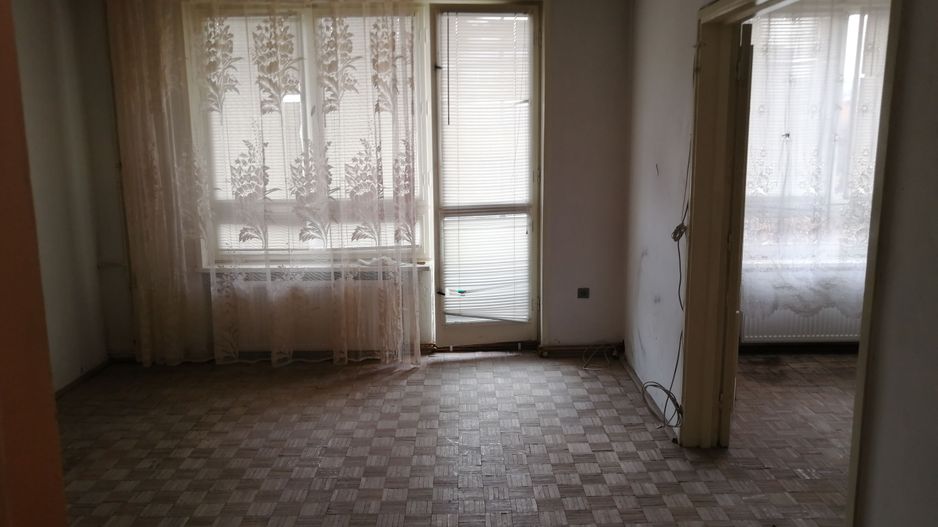 2 camere zona pietei Tractorul - Poză 4