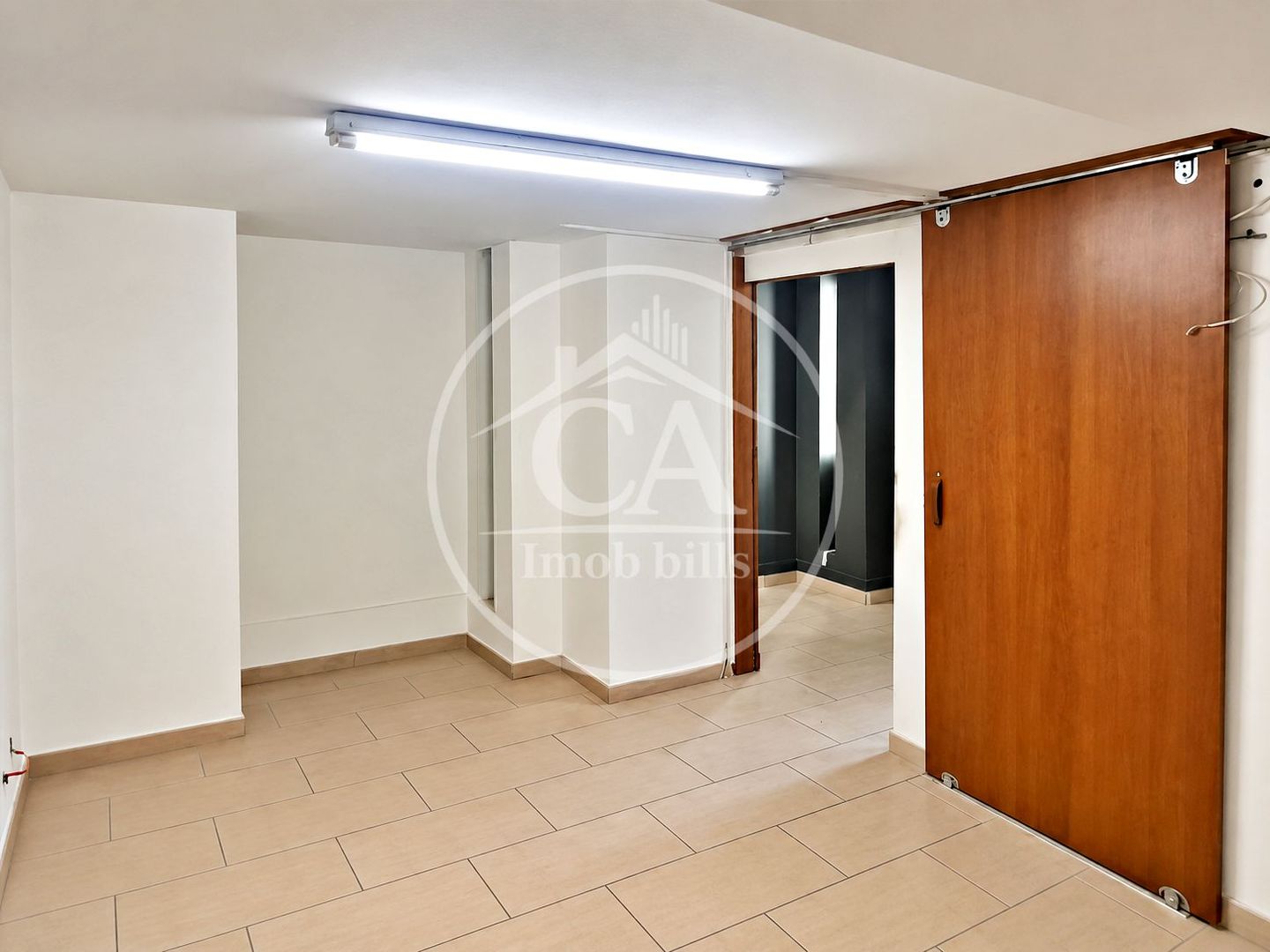 Spatiu comercial ultracentral de închiriat  Oradea - Poză 7