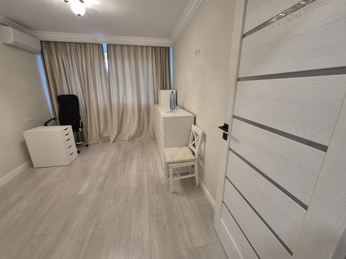 Apartamnent decomandat cu 3 camere, Sector 6 - Poză 9