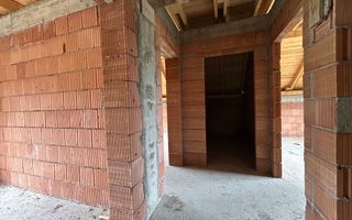 Casă Parter+Etaj– la roșu în interior, la cheie în exterior – Selimbar - Poză 11