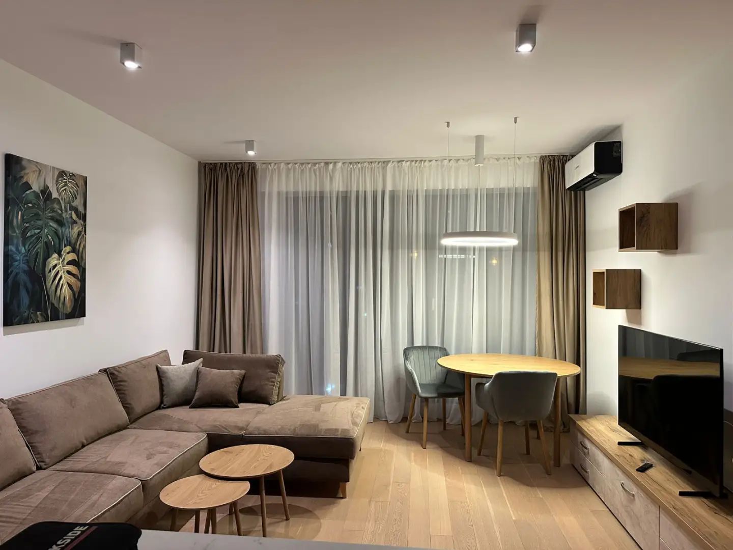 Apartament 2 camere la vanzare - Poză 1