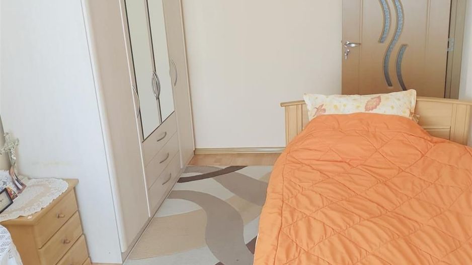 APARTAMENT CU 2 CAMERE SEMIDECOMANDAT CALEA ARADULUI - Poză 4