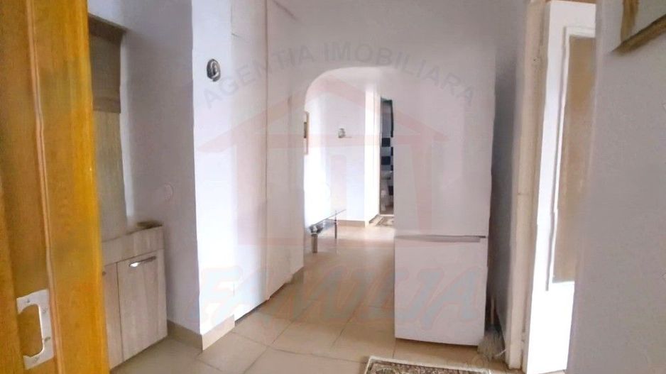 Apartament 3 camere decomandate – etaj 2 – Micro 21, Galați - Poză 1