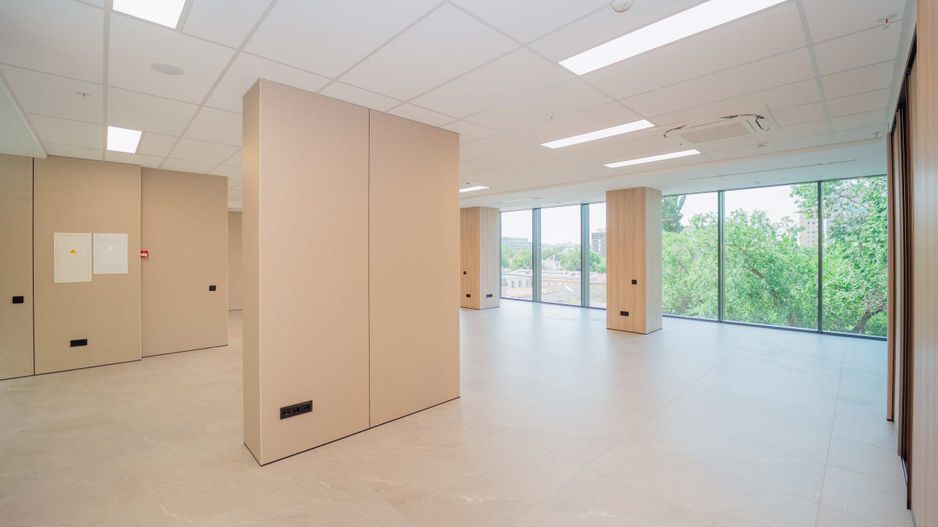 Spațiu Comercial de Închiriat – 168,2 m² | Business Center Premium | Chișinău, Centru | Bulevardul Ștefan cel Mare și Sfânt 115/1 - Poză 5