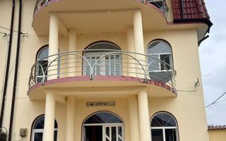 Vila P+2 Alexandru Cel Bun cu doua etaje si curte proprie - Poză 1