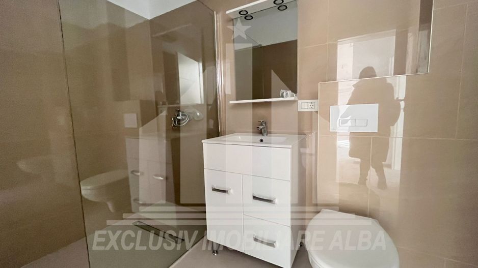 Apartament cu 2 camere, Bloc Nou - Poză 4