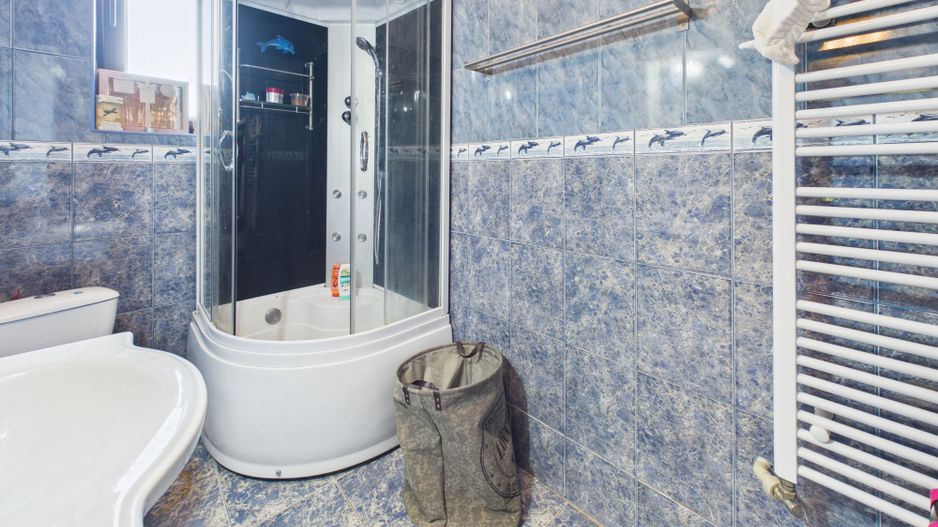 Vilă 10 camere + spațiu comercial | teren 1.300 mp | Otopeni 23 August - Poză 22