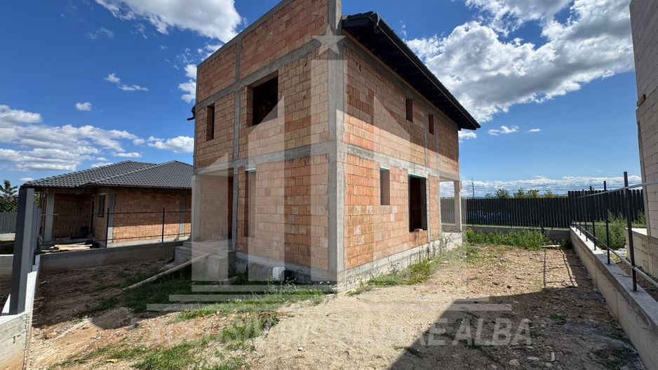 Casa individuala | La cheie | 115 mp | 300 mp teren | Alba-Micesti - Poză 1