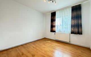 Apartament 3 camere, decomandat, etajul 3/4 - Cisnadie - Poză 1