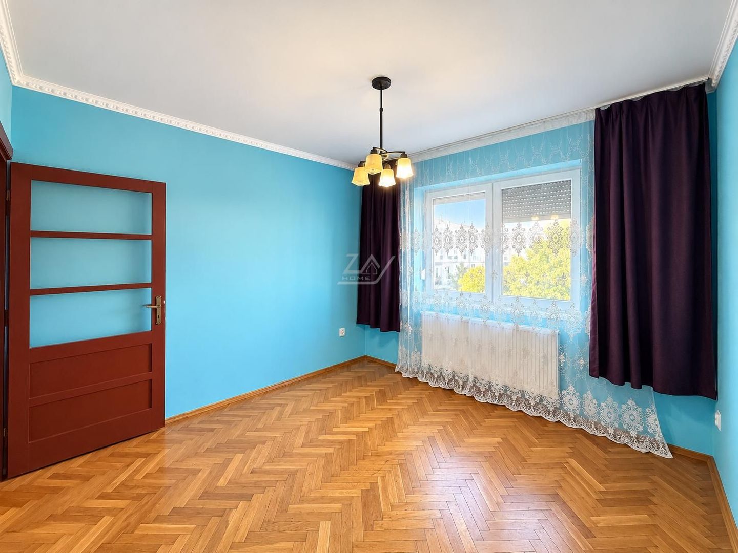 Bloc tip asociatie - zona Kiriac. 4 camere, 3 balcoane. Garaj si boxa. - Poză 16