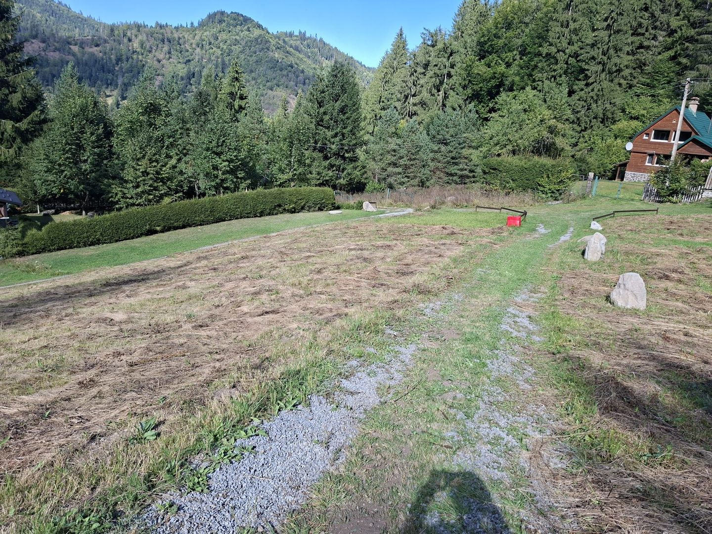 Teren intravilan la munte - Poză 5