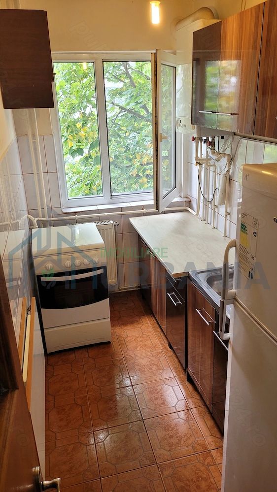 Apartament 2 camere nedecomandat, etaj 2/4, zona Alexandru cel Bun, Iași - Poză 4