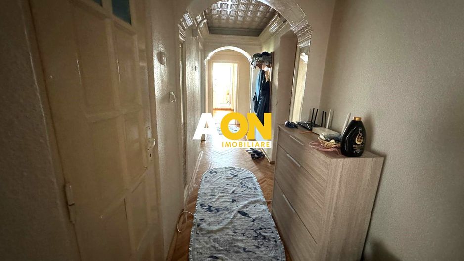 De vanzare apartament 3 camere, Cetate, zona B-dul Transilvaniei - Poză 12