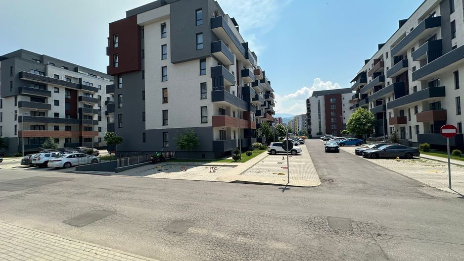Vindem garsoniera complet mobilata si utilata parter Avantgarden 3 faza 4 - Poză 4