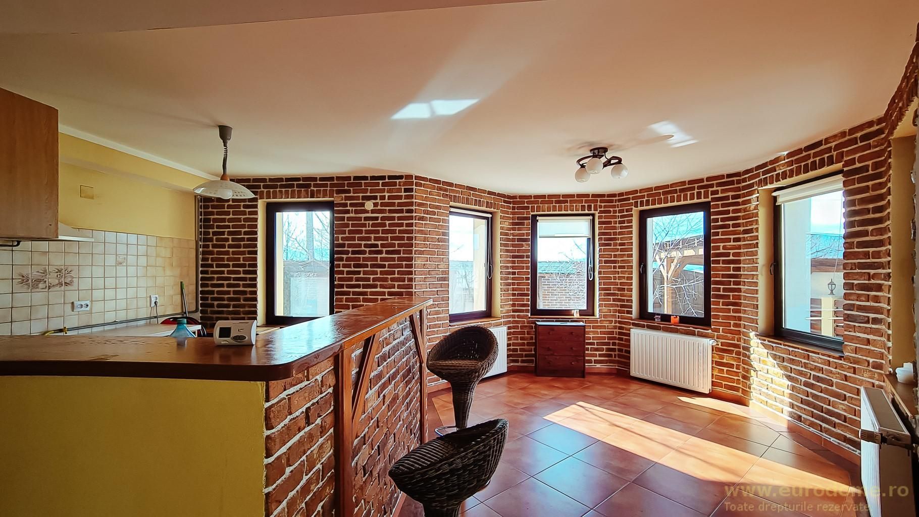 Casă nouă, intrare Stupini - Poză 17