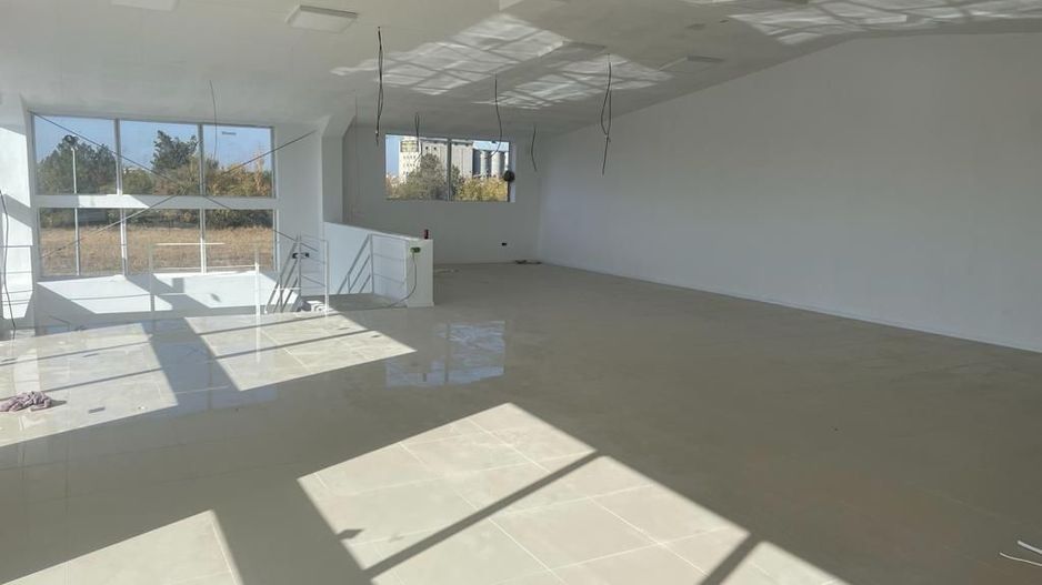Hala industriala-depozitare 700 mp si birouri Fundulea Calarasi - Poză 2