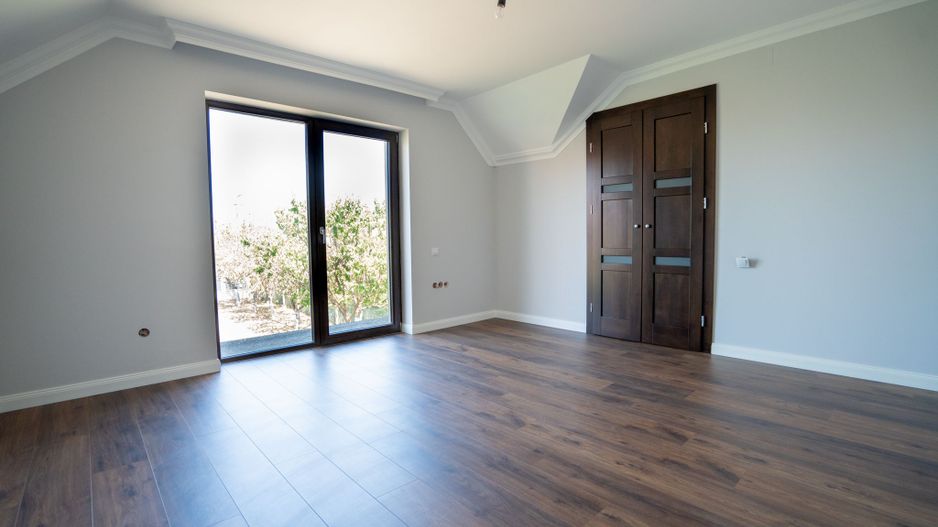 Casa Episcopia cu 774 mp teren, 4 dormotoare - Poză 7