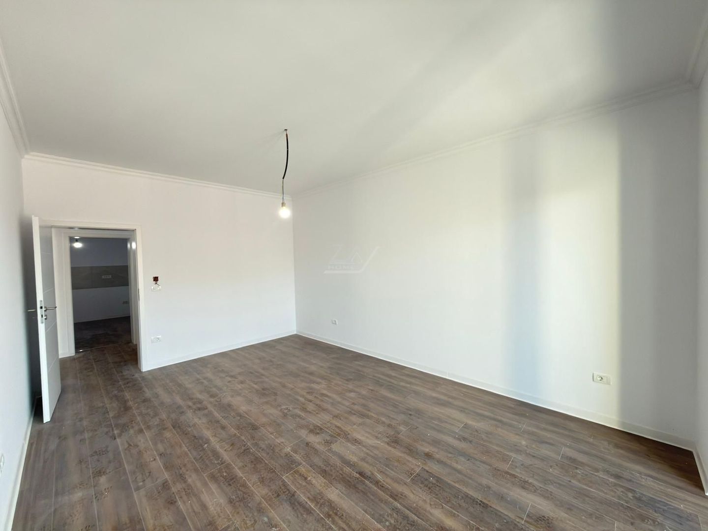 Bloc finalizat. Decomandat. 2 balcoane. Spatiu pod. - Poză 9