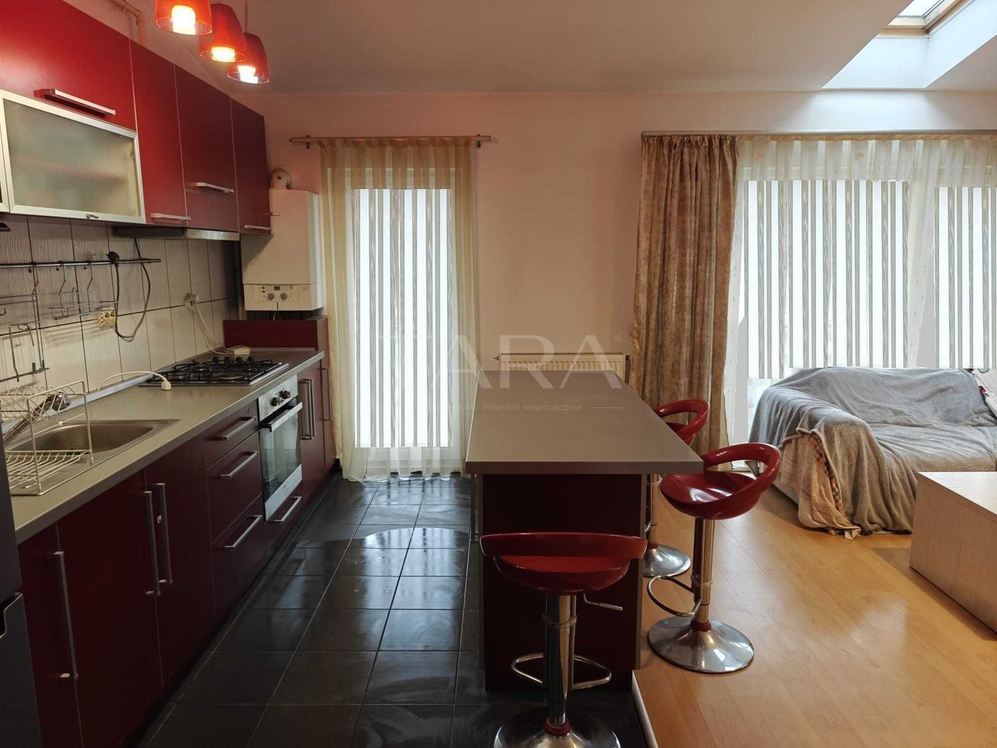 Apartament 2 camere mobilat cu parcare, Florești zona Penny. - Poză 1