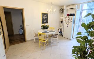 Apartament spatios 100 mp cu lift si 50 mp de terase - Poză 9