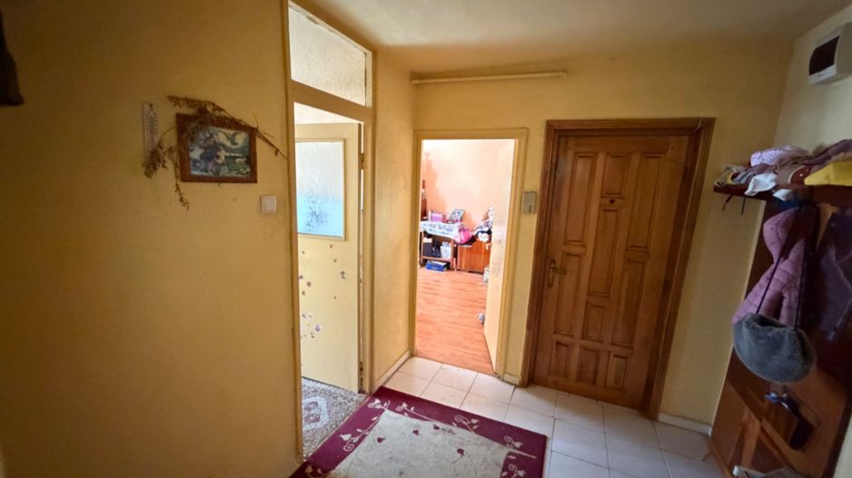 Apartament 2 camere, etaj 2 - Cugir - Poză 9