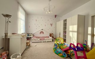 Casa de vanzare/Zona centrala/Ideală pt spatiu comercial/Gradinita - Poză 8