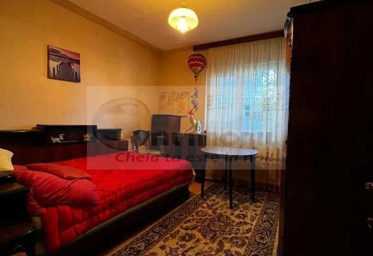 Apartament 4 camere et2/4 Podu Ros -599 EURO - Poză 2