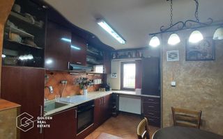 Apartament 3 camere, etaj 2, decomandat, zona Podgoria - Poză 4