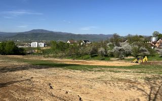 Teren de vânzare în Groși cu priveliste , situat in centru - Poză 2