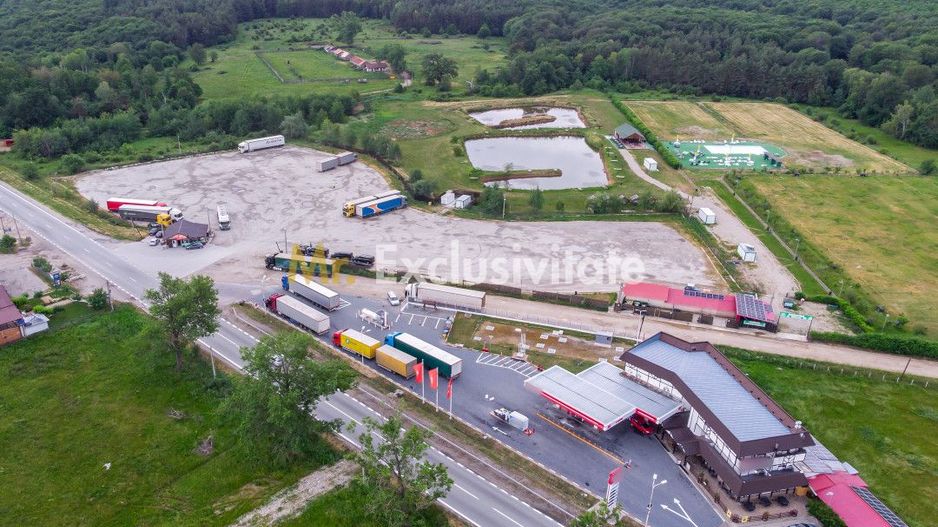 AFACERE FUNCTIONALA - MOTEL, PARCARE TIRURI, CAMPING cu piscina si lacuri - Poză 1