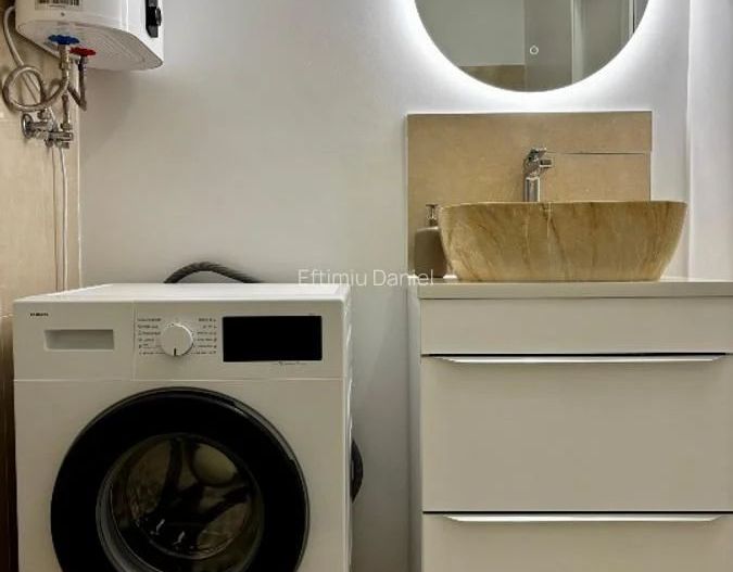 Garsoniera moderna-  5 minute metrou Universitate - Poză 4