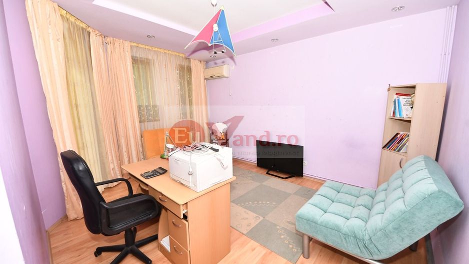 Vila spatioasa, pretabil pentru locuit/clinica, zona Micro 17 – Galati - Poză 28