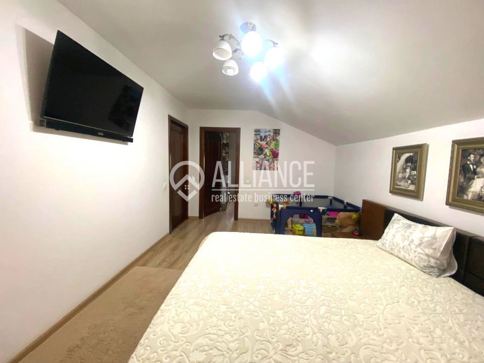 Valu lui Traian(COD 07) - Casă P+M  5 camere zona Penny - Poză 6