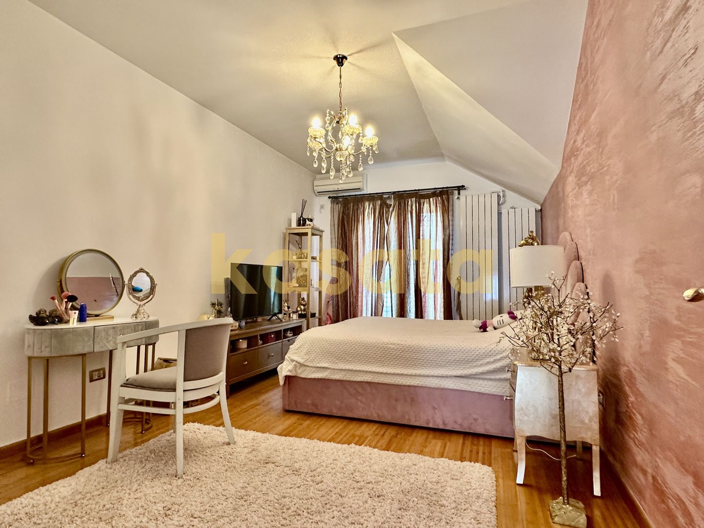 Vila care redefinește echilibrul între rafinament, spațiu și liniște - Poză 52