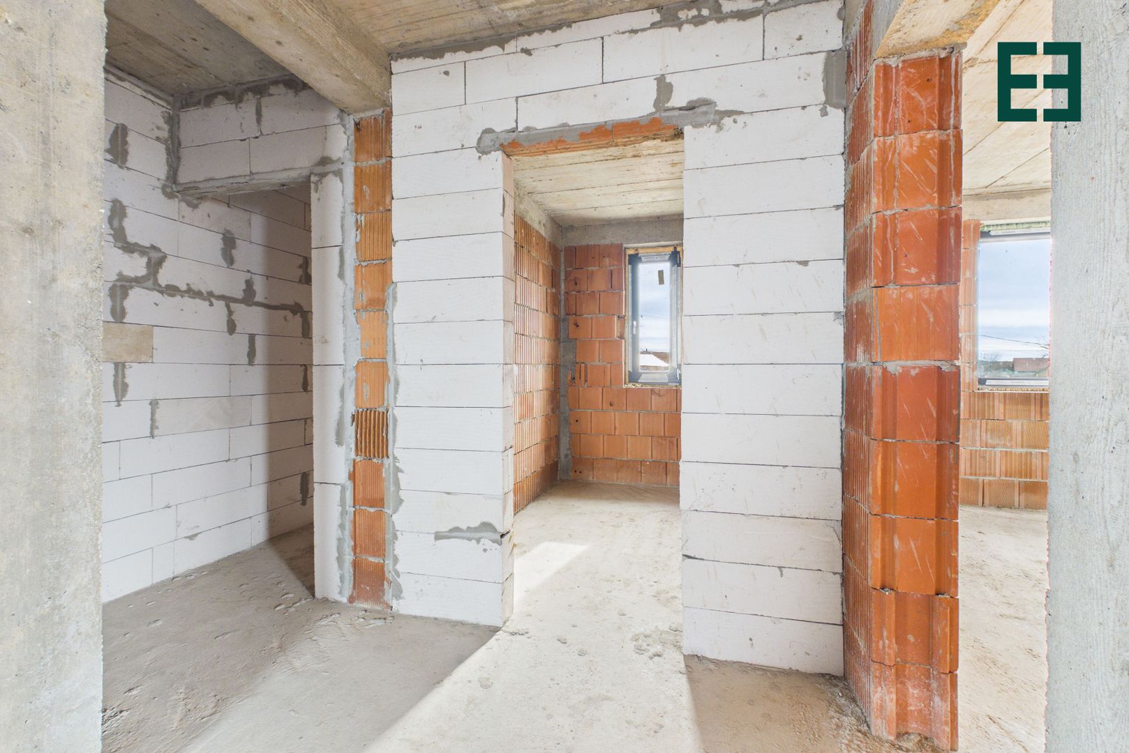 Casă nouă cu 4 camere și teren de 445 mp  - Vladimirescu - Arad - Poză 17