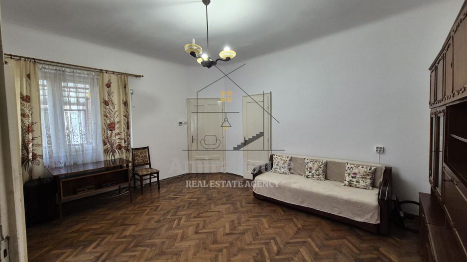 0% Cumparare Casa cu 3 camere in zona Ultracentrala 3 min de Parcul Central - Poză 1