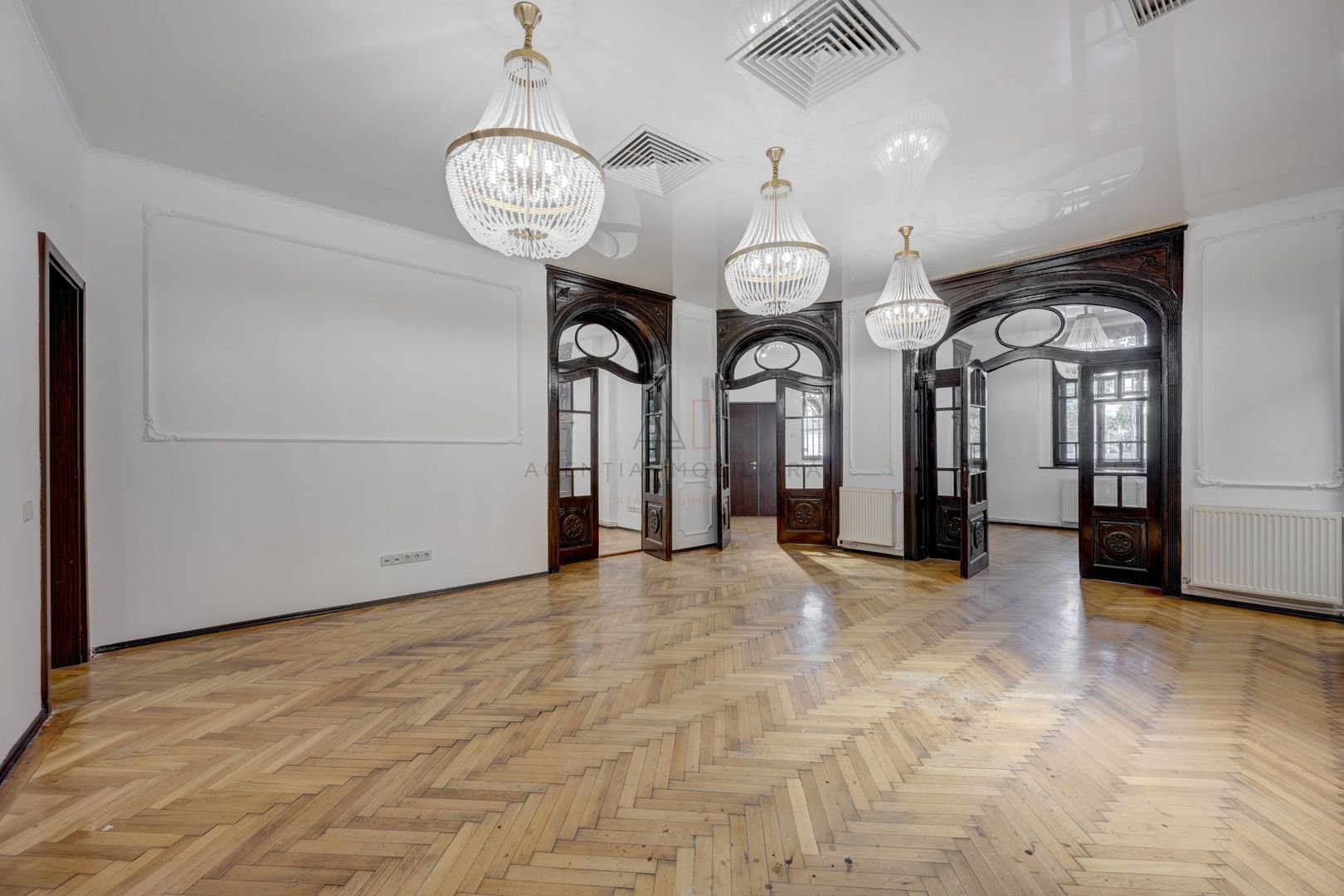 Inchiriere apartament 6 camere Calea Plevnei l parter l 176 mp - Poză 2