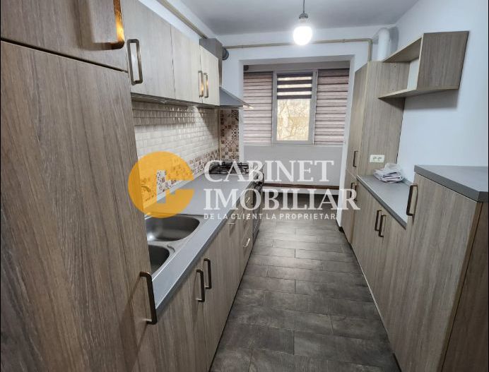 2 Camere Decomandat - Etaj Intermediar - Rond Podu Ros - Poză 4