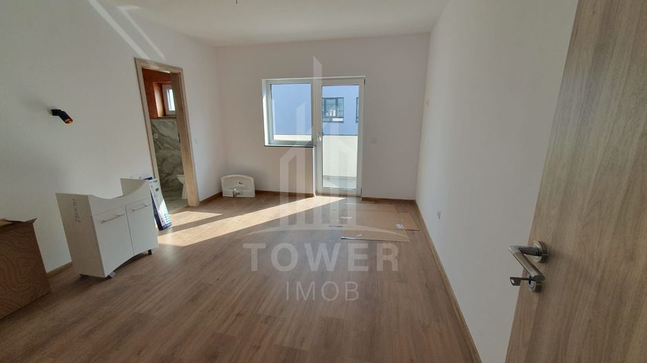 Apartament  4 camere de vanzare . - Poză 5