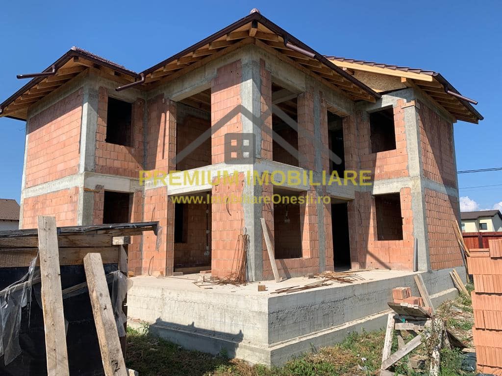 Vila Tip Duplex de Vanzare Brasov - Sanpetru - Poză 1