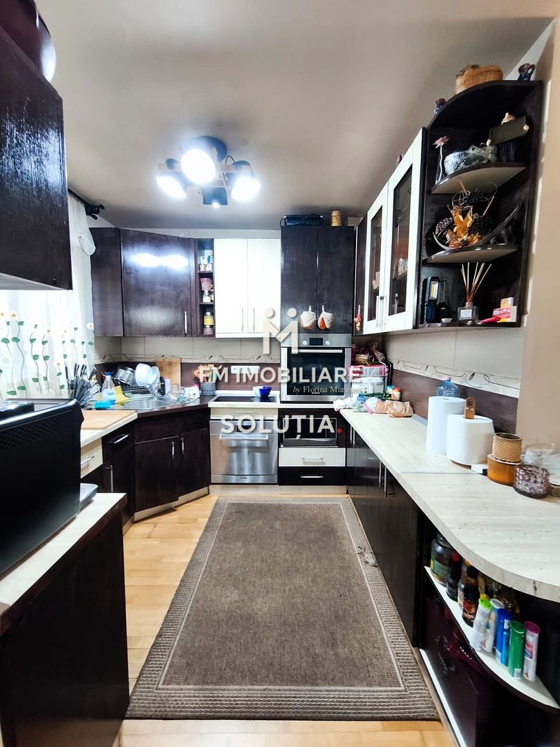 Casă tip insiruită | 2 etaje | curte amenajată | Baia Mare - Poză 4