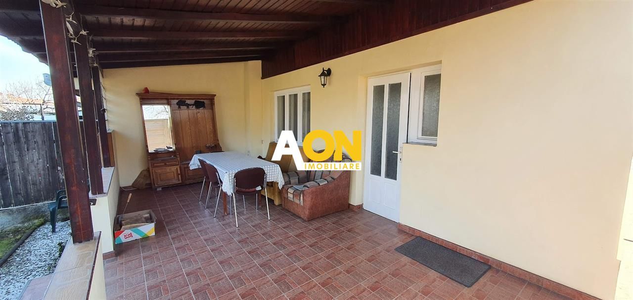 1/2 Duplex 4 camere cu garaj 462 mp teren la asfalt zona Centru - Poză 11