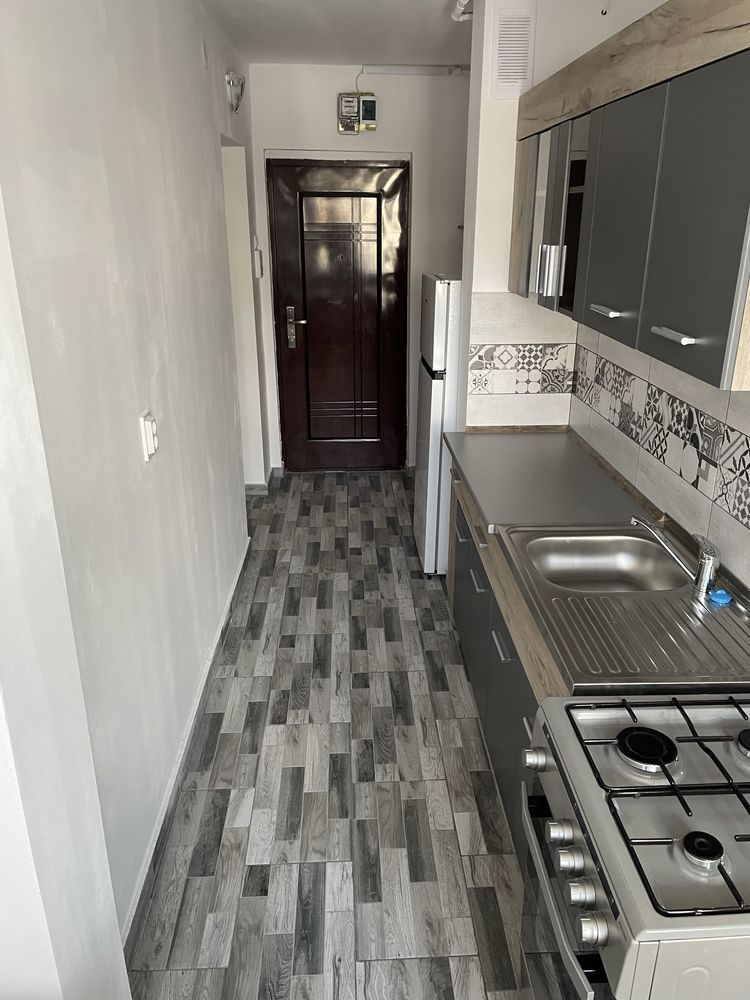 Garsoniera zona Astra etaj - Poză 6