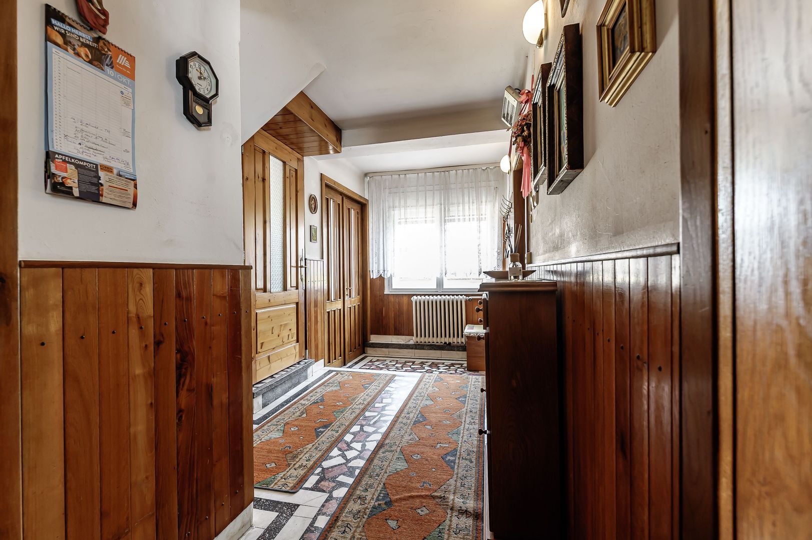 Casă din cărămidă cu 8 camere – zonă liniștită, LIPOVA - Poză 4