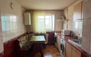 Apartament 3 camere decomandat -10 minute de metrou Aparatorii Patriei - Poză 9
